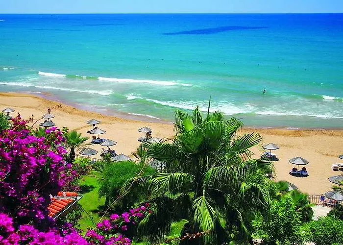 فندق Defne Dream 4*